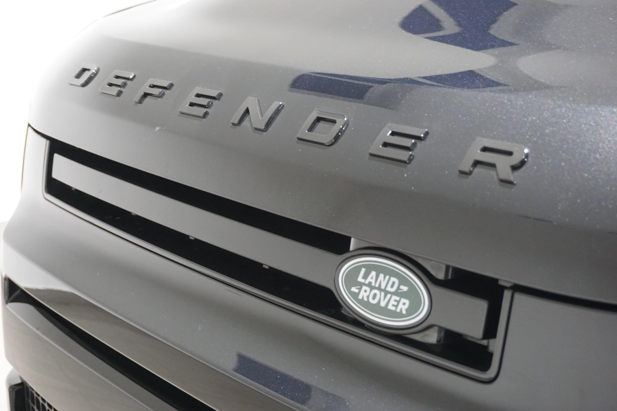 Land Rover Defender 110 3.0 D250 MHEV XS Edition Auto 4WD Euro 6 (s/s) 5dr